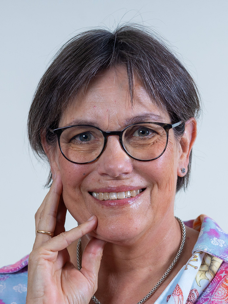 Dr SP Carow
